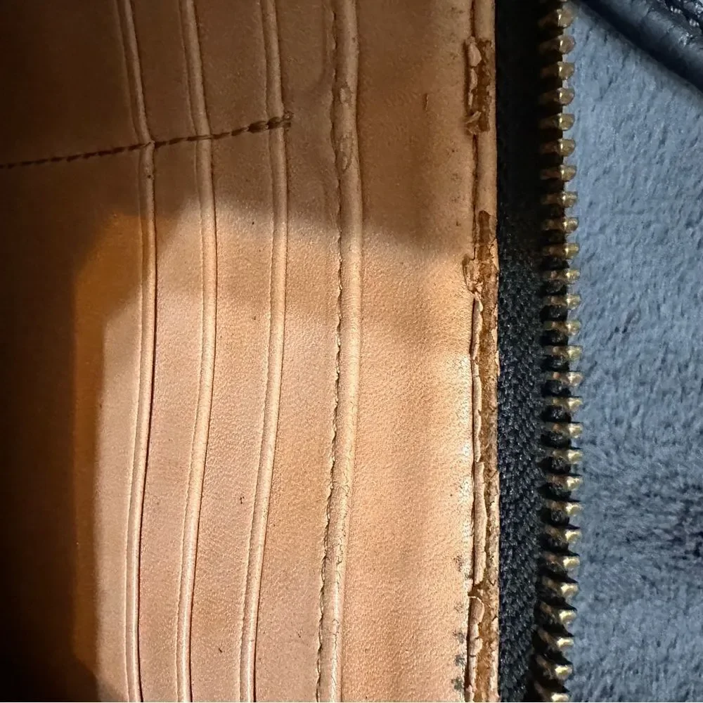 Fossil black leather